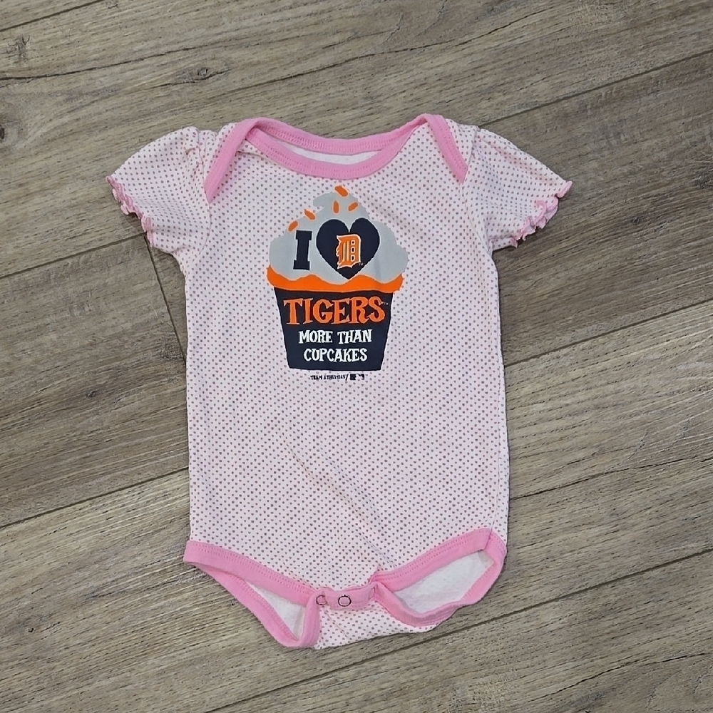 NWOT Piink Polka Dot Tigers Baby Onesie